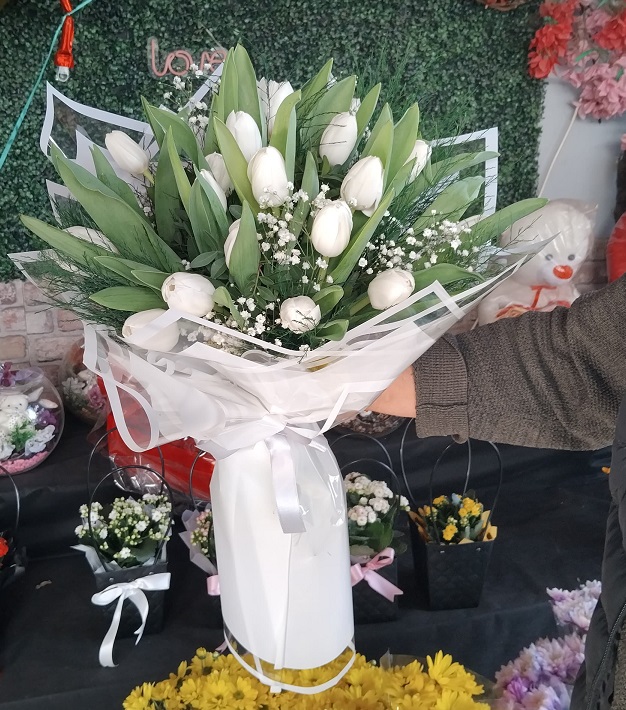 Karşıyaka Lale Buketi